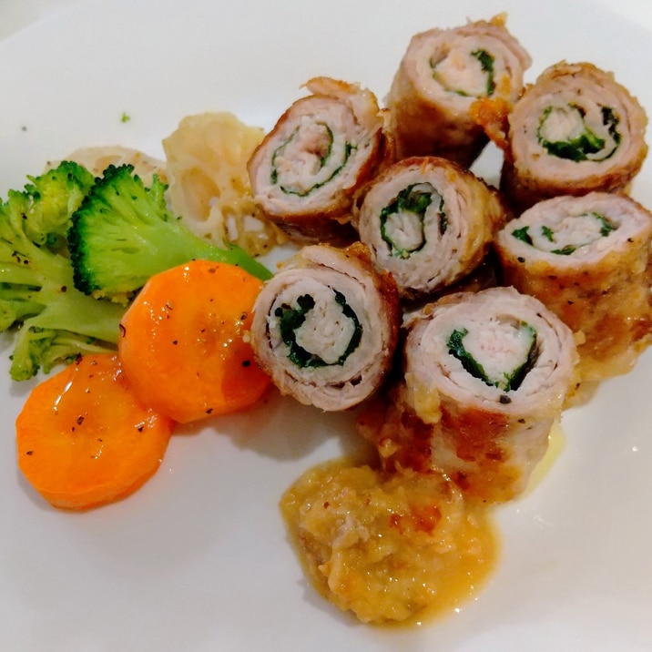 豚肉の青じそチーズ巻き☆生姜ソース添え